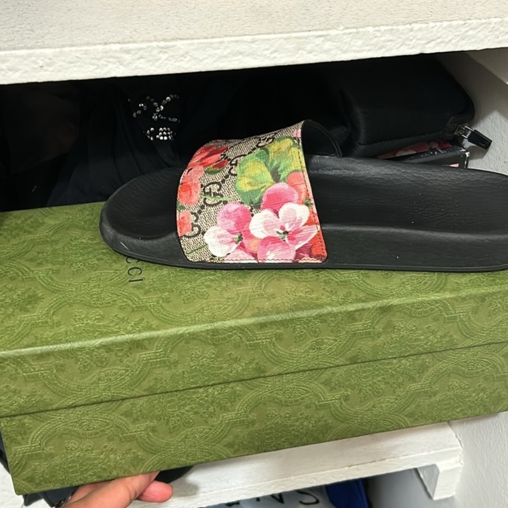 Gucci bloom slide